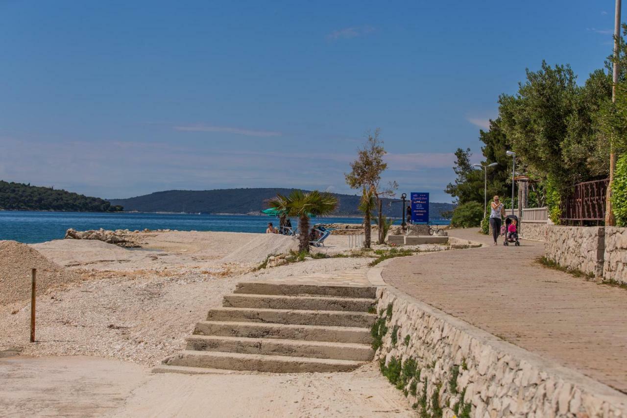 Apartments Marko Trogir Exterior photo