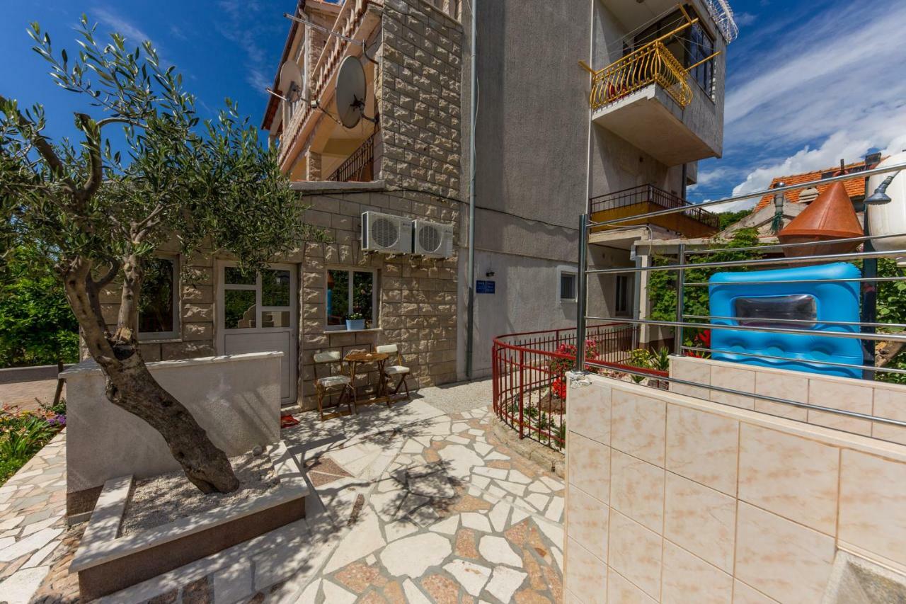 Apartments Marko Trogir Exterior photo